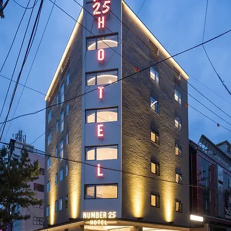 No 25 Signature Centum
